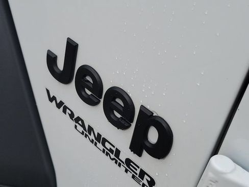 Used 2022 Jeep Wrangler Unlimited Sport AWD/4WD image 34