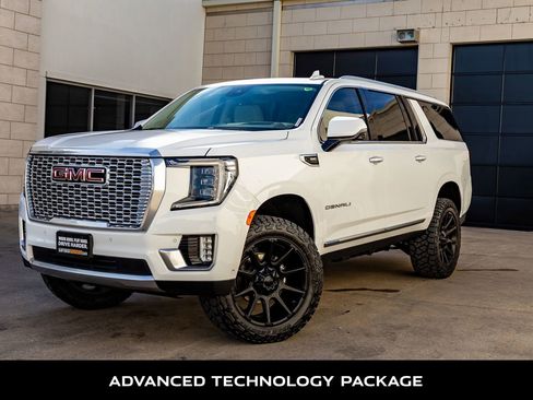 Used 2024 GMC Yukon XL Denali w/ Advanced Technology Package image 5