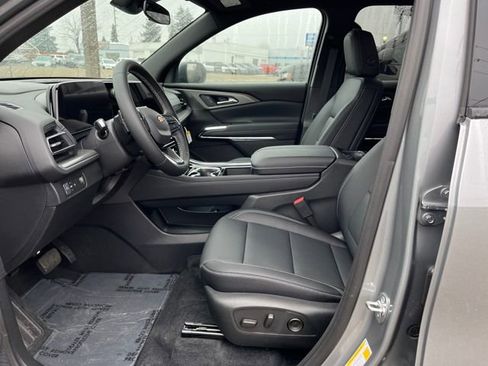 New 2026 Chevrolet Traverse LT image 12