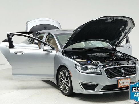 Used 2020 Lincoln MKZ Reserve FWD image 16