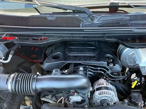 Used 2019 RAM 1500 Big Horn AWD/4WD image 32