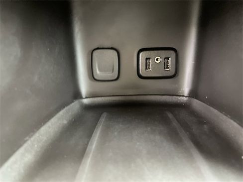 Used 2018 GMC Acadia Denali w/ Technology Package image 22