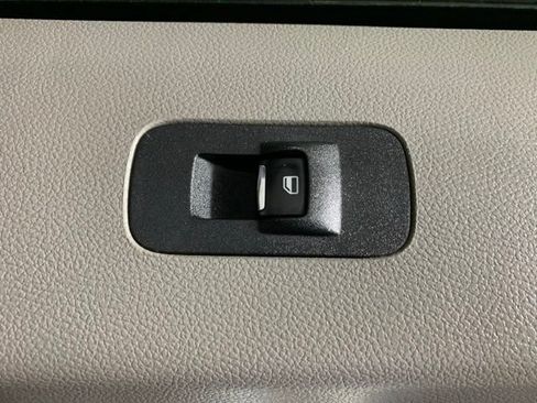 Used 2017 Ford F250 XLT w/ XLT Premium Package AWD/4WD image 29