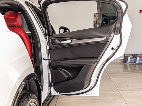 New 2025 Alfa Romeo Stelvio Sprint w/ Veloce Package image 40