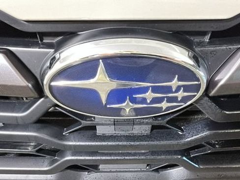 Used 2024 Subaru Crosstrek 2.0i Premium AWD/4WD image 8