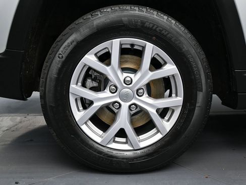 Used 2021 Jeep Grand Cherokee L Limited image 12