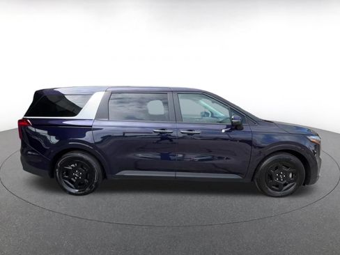 Used 2026 Kia Carnival FWD image 16
