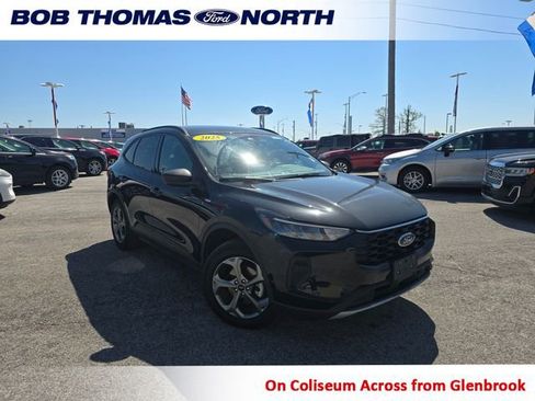 Certified 2025 Ford Escape ST-Line AWD/4WD image 1
