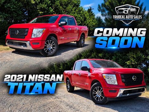 Used 2021 Nissan Titan SV RWD image 3