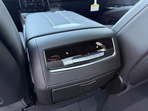 Used 2026 Cadillac Escalade Platinum Sport w/ LPO, Floor Liner Package image 39