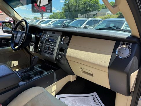 Used 2016 Ford Expedition XL AWD/4WD image 28