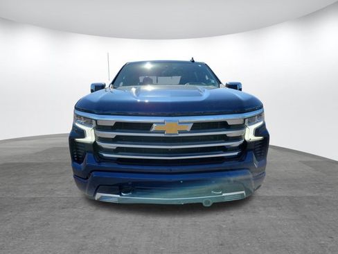 Used 2023 Chevrolet Silverado 1500 High Country w/ Technology Package image 2