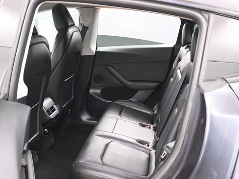 Used 2024 Tesla Model Y Long Range RWD image 35