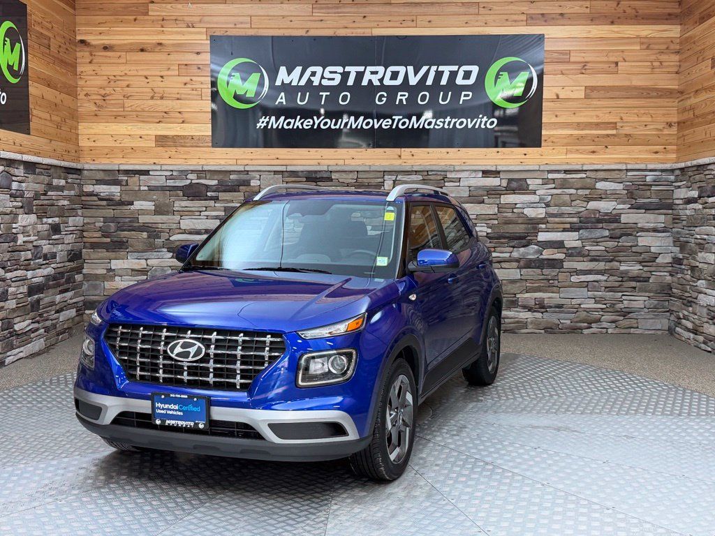 Used 2024 Hyundai Venue SEL FWD image 5