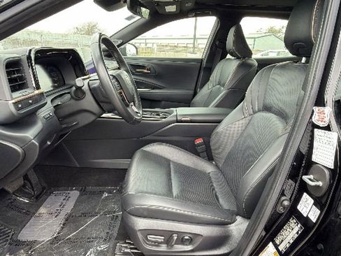 Certified 2024 Toyota Crown Limited image 16