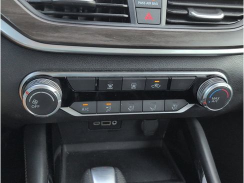 Used 2023 Nissan Altima 2.5 SV image 16