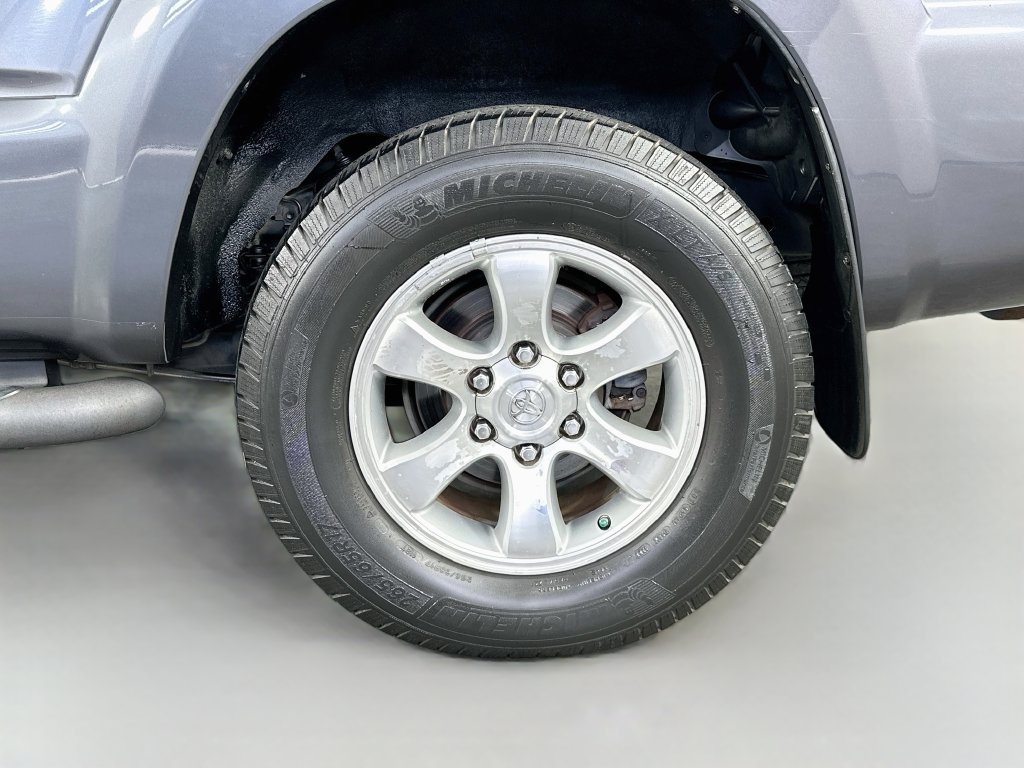 Used 2007 Toyota 4Runner SR5 AWD/4WD image 31