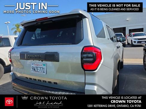 Used 2026 Toyota 4Runner SR5 AWD/4WD image 3