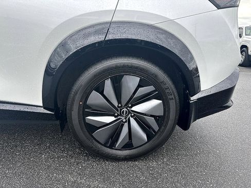 Certified 2025 Nissan Ariya AWD image 10
