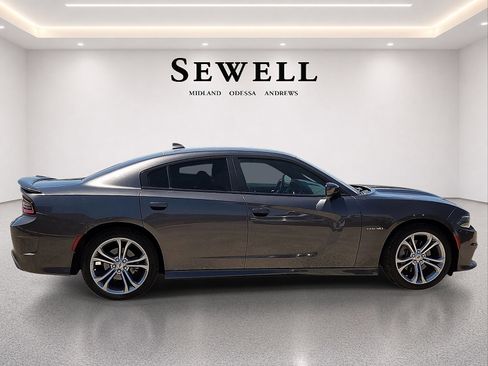 Used 2022 Dodge Charger R/T RWD image 5
