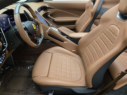 Used 2024 Ferrari Roma Spider image 18