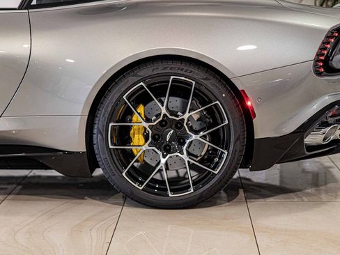 Used 2026 Aston Martin Vanquish RWD image 7
