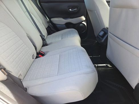 Used 2023 Honda HR-V LX image 14