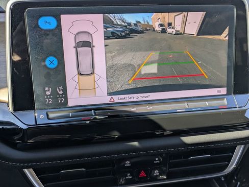 Used 2025 Volkswagen Atlas SE image 22