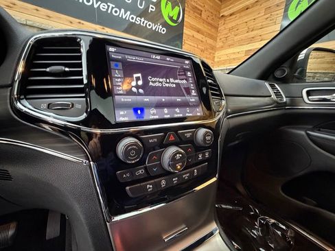 Used 2019 Jeep Grand Cherokee Limited AWD/4WD image 18