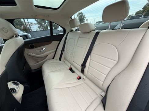 Used 2020 Mercedes-Benz C 300 Sedan image 23