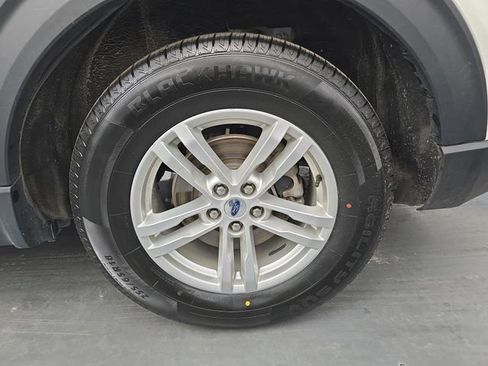 Used 2021 Ford Explorer XLT RWD image 17