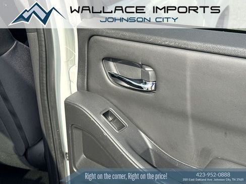 Used 2023 Nissan Frontier SV w/ Midnight Edition Package AWD/4WD image 40