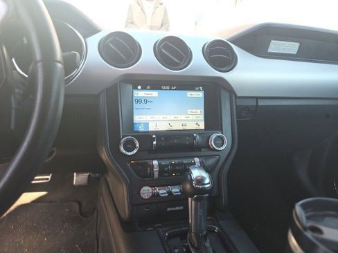 Used 2017 Ford Mustang Premium image 9