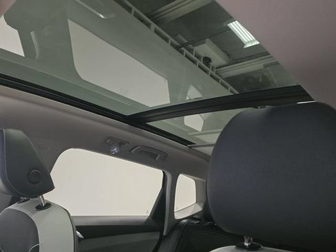 New 2026 Volkswagen Taos SE FWD image 33