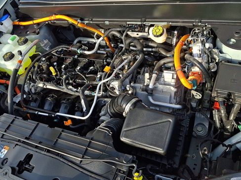 Used 2024 Ford Maverick XL image 27