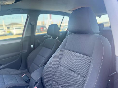 Used 2013 Volkswagen Golf 2.5L Conv & Sunroof 4 Door PZE image 35