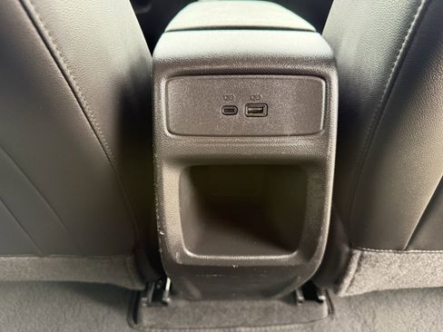 Certified 2024 Chevrolet Trax RS image 33