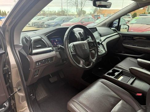 Used 2018 Honda Odyssey Elite image 4