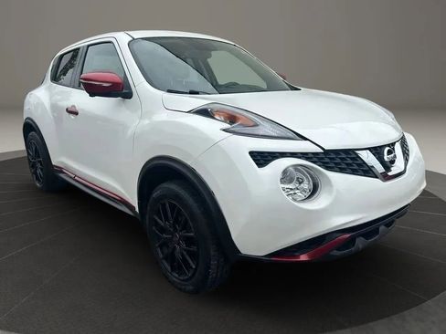 Used 2015 Nissan Juke SV w/ Technology Package image 3