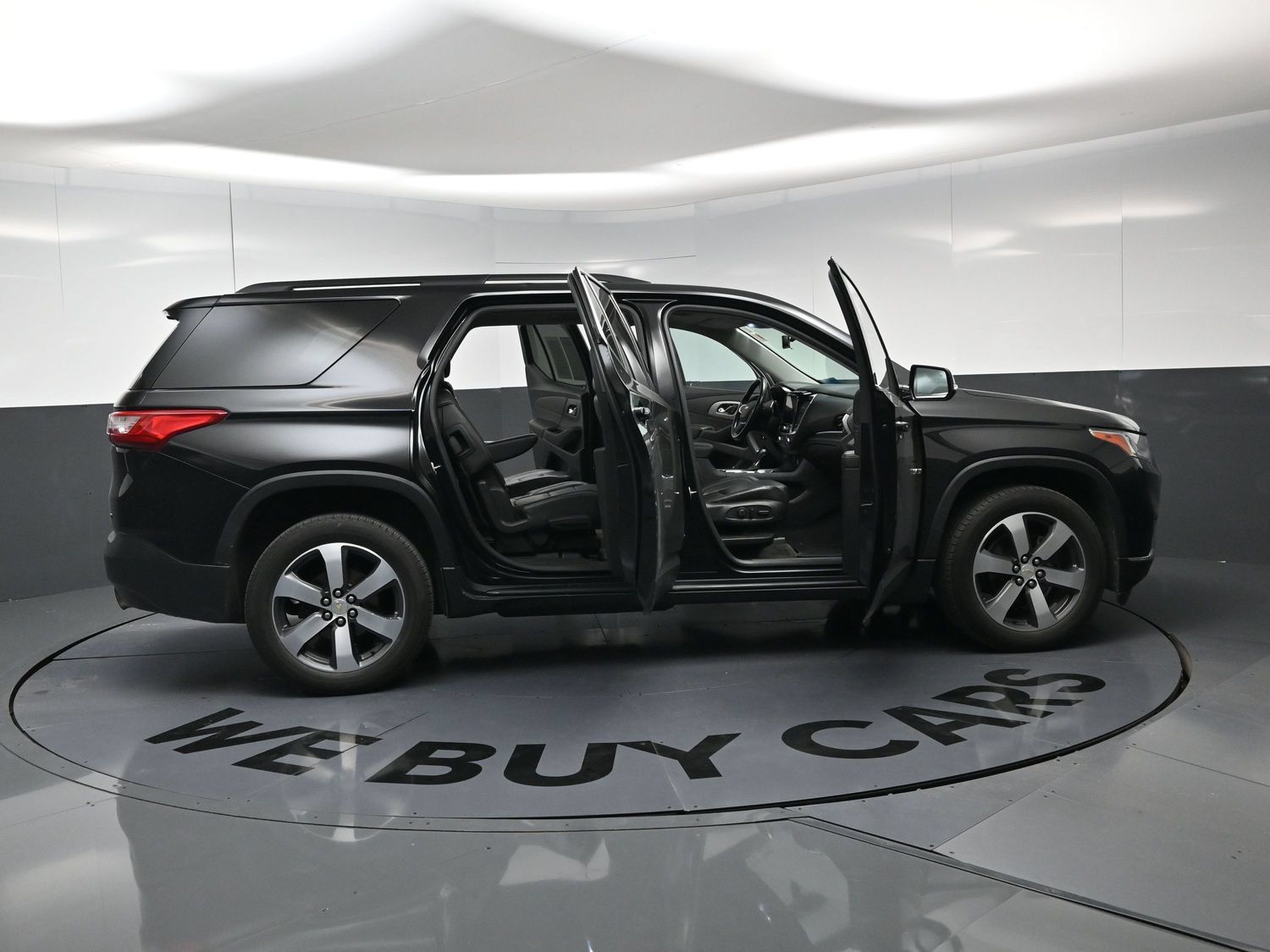 Used 2019 Chevrolet Traverse LT w/ LT Premium Package AWD/4WD image 16
