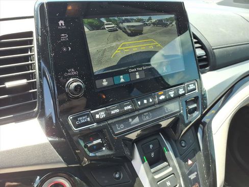 Used 2023 Honda Odyssey Touring image 26