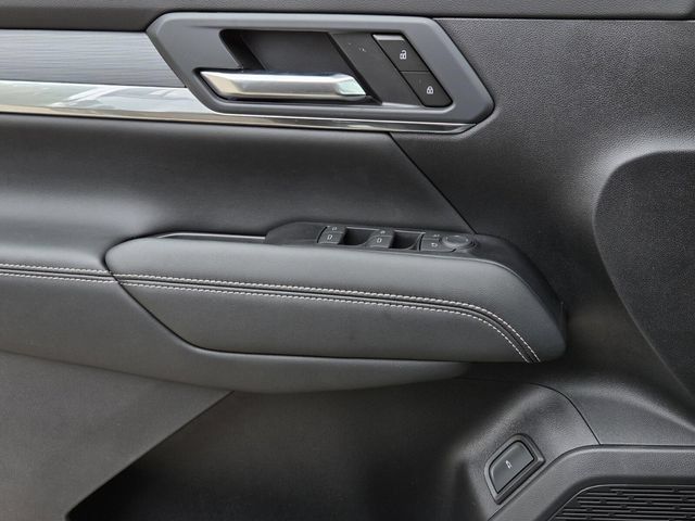 New 2027 GMC Terrain Elevation w/ Elevation Premium Package FWD image 24