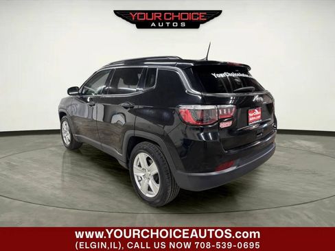 Used 2022 Jeep Compass Latitude FWD image 3