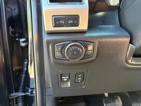 Used 2020 Ford F150 Platinum w/ Equipment Group 701A Luxury AWD/4WD image 13