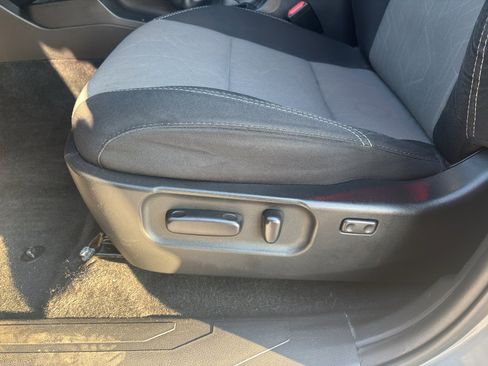 Used 2021 Toyota Tacoma TRD Off-Road image 7