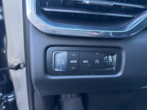 New 2026 GMC Acadia Elevation image 12