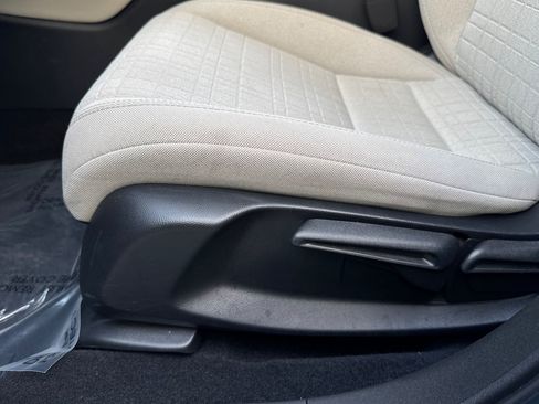 Certified 2024 Honda HR-V LX image 15