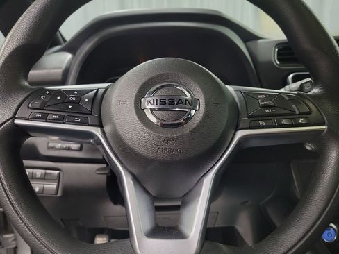 Used 2022 Nissan Leaf S image 18