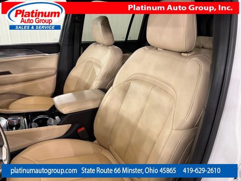 Used 2023 Jeep Grand Cherokee Limited AWD/4WD image 11