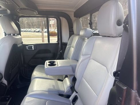 Used 2022 Jeep Gladiator Mojave w/ LED Lighting Group image 18